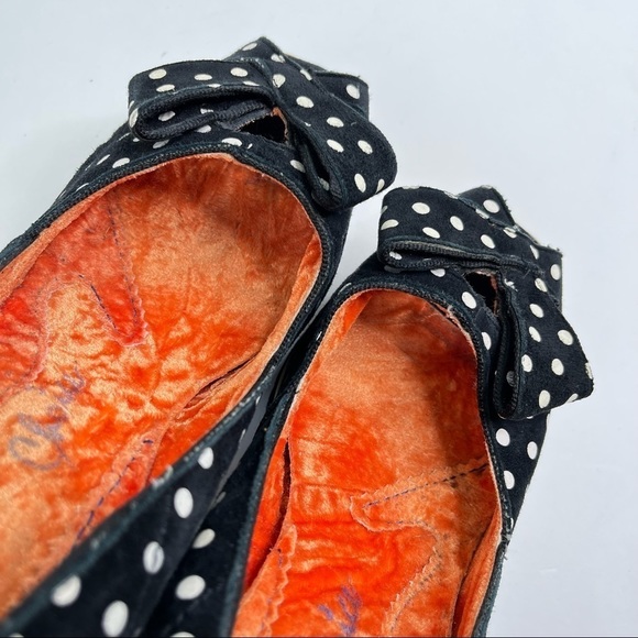 IRREGULAR Choice Black White Velvet Retro Pin-up Polka Dot Peeptoe Platform Heel - Picture 6 of 15